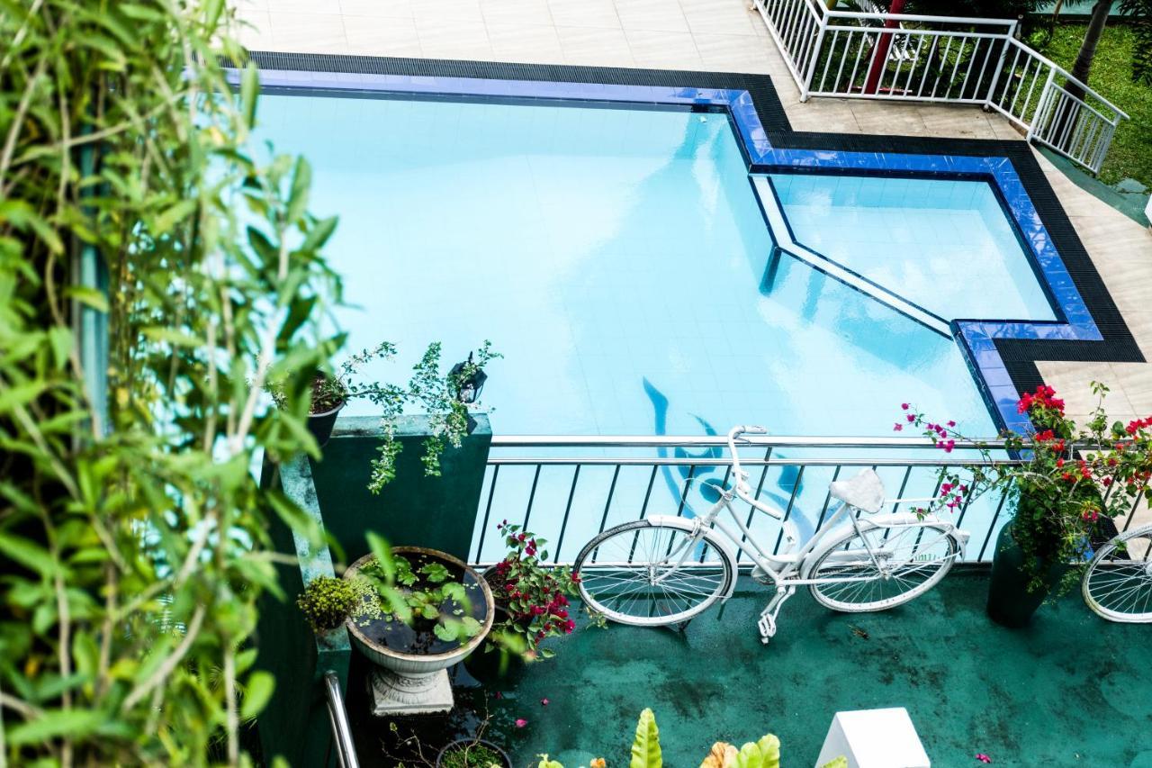Riverside Hotel 3*