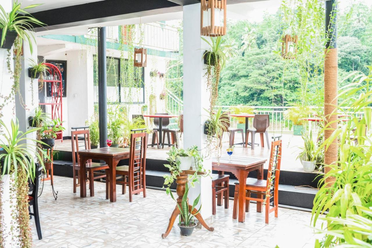 Riverside 3* Kandy